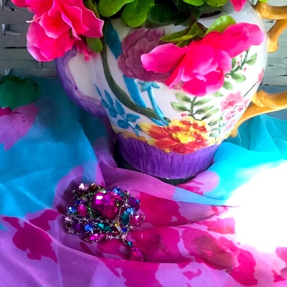 💖See New Listing💖   💙💜 Blue Purple Pink Rhinestone Brooch Pin   🌸NEW 🌸  💜 - Picture 10 of 16